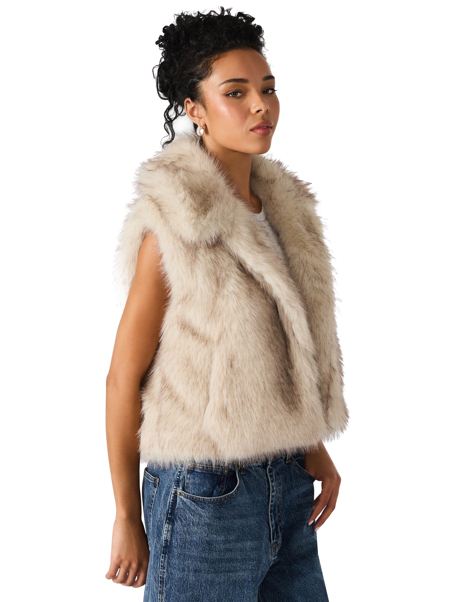 safira fur vest
